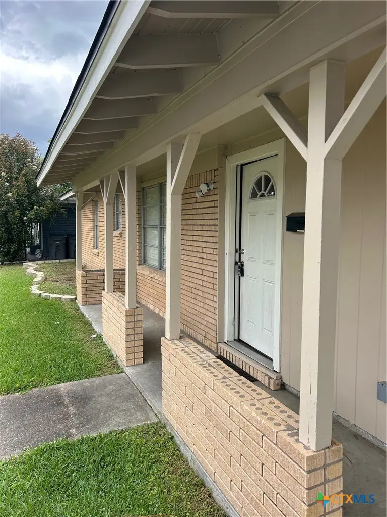 3007 E Mistletoe Avenue, Victoria, TX 77901 - #2