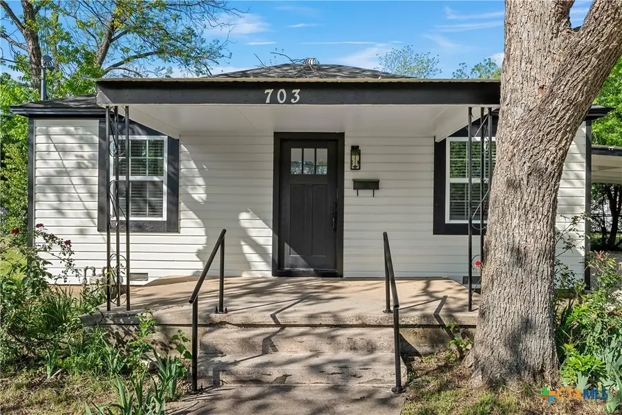 703 E 8th Avenue, Belton, TX 76513 - #2