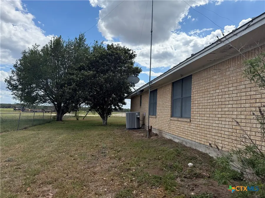4489 County Road 240, Hallettsville, TX 77964 - #3