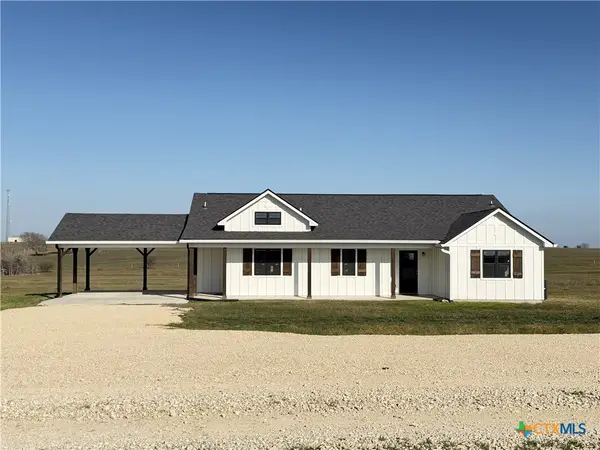 1742 Martinez Road, Yoakum, TX 77995