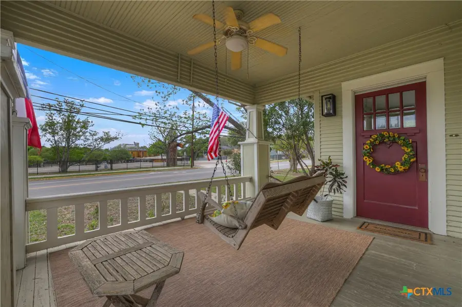 465 S Union Avenue, New Braunfels, TX 78130 - #2