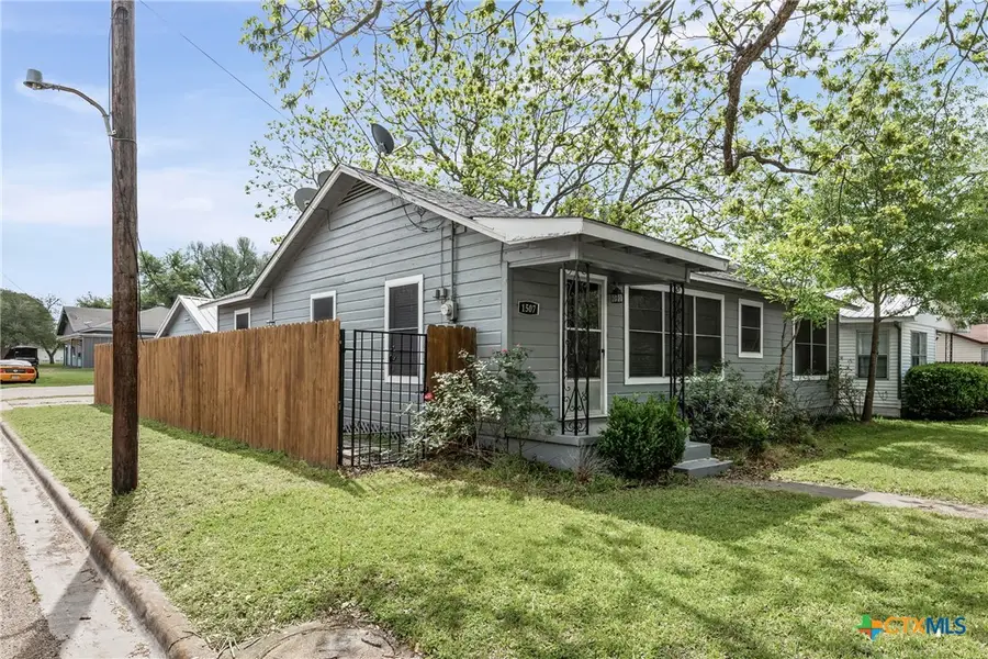 1507 N Cleveland Avenue, Cameron, TX 76520 - #3