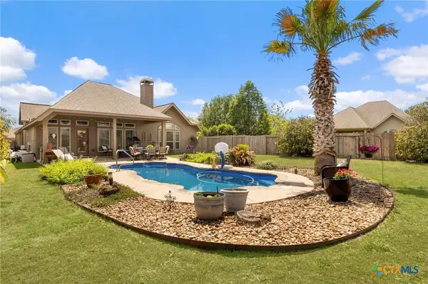 2194 Pioneer Pass, Seguin, TX 78155