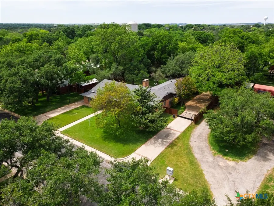1409 W North Avenue, Lampasas, TX 76550 - #3