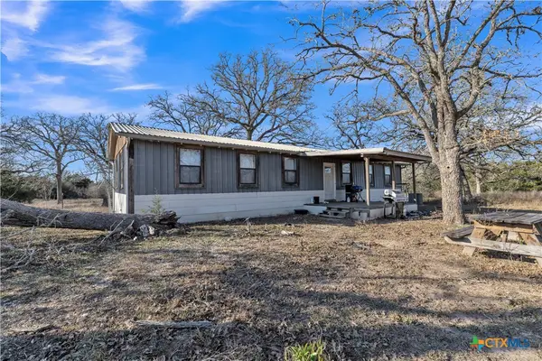 895 Patterson Road, Flatonia, TX 78941