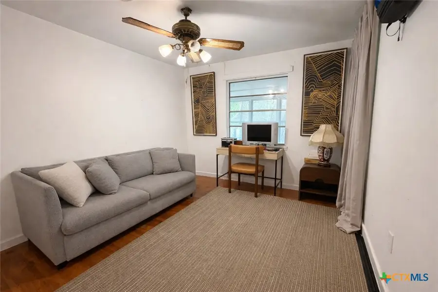 607 S 1st Street, Copperas Cove, TX 76522 - #3