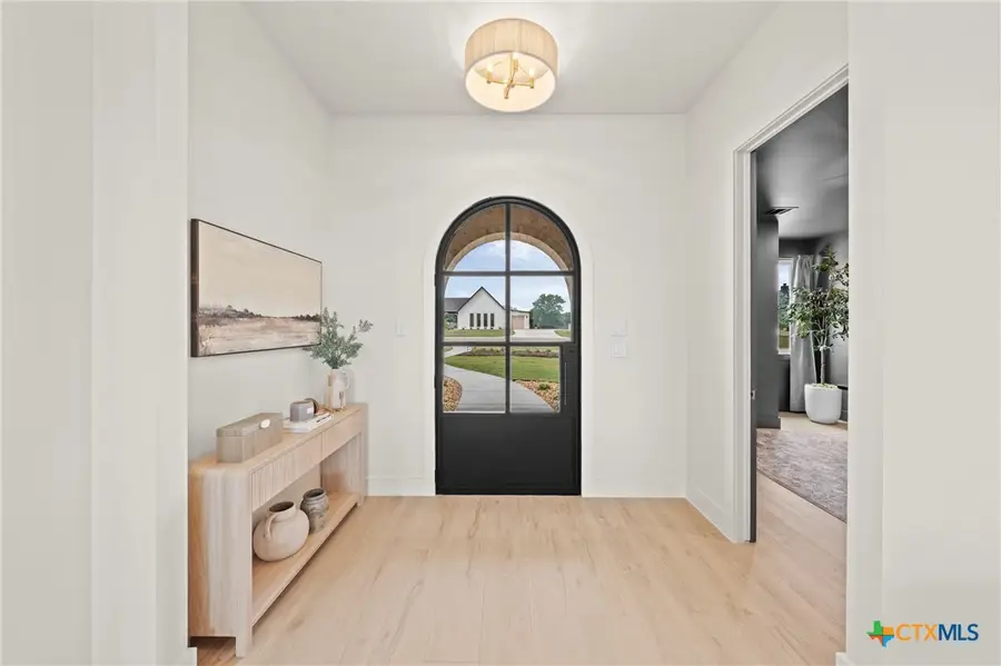 203 Glenview Circle, Belton, TX 76513 - #3