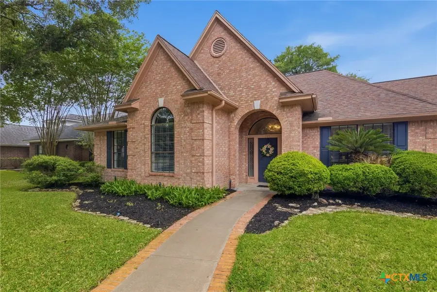 107 Lance Lane, Victoria, TX 77904 - #2