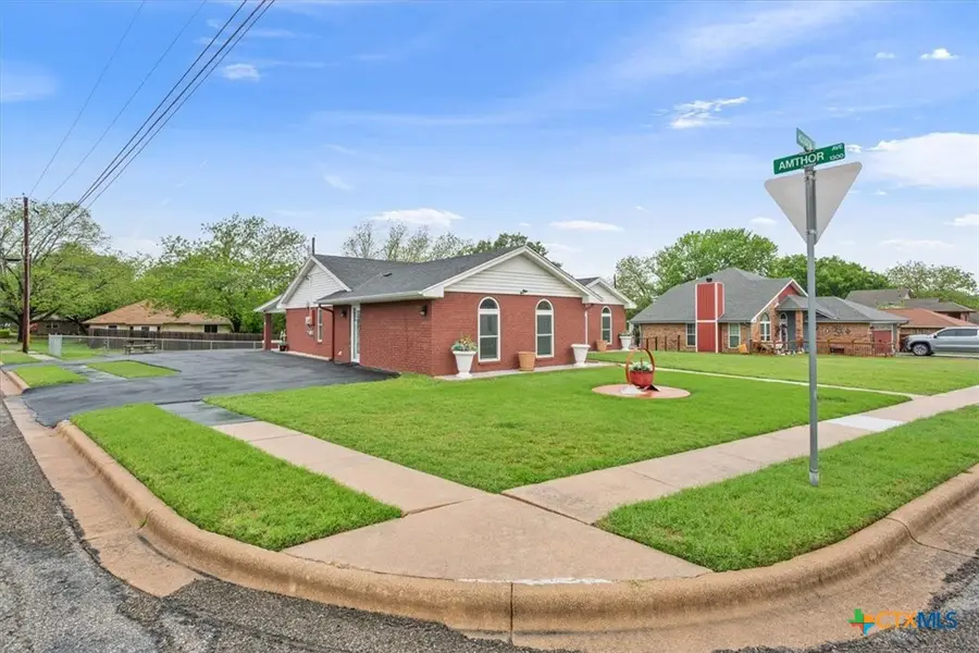 510 Houston Street, Copperas Cove, TX 76522 - #2