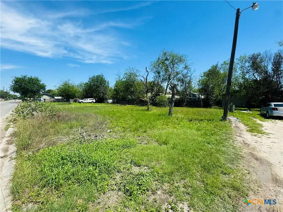 419 Braden Street, Seguin, TX 78155 - #2