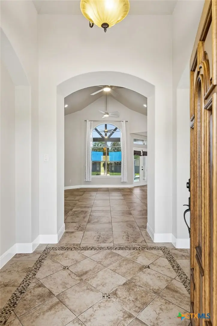107 Oakview Drive, Floresville, TX 78114 - #3