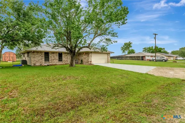 401 Viking Street, Victoria, TX 77905