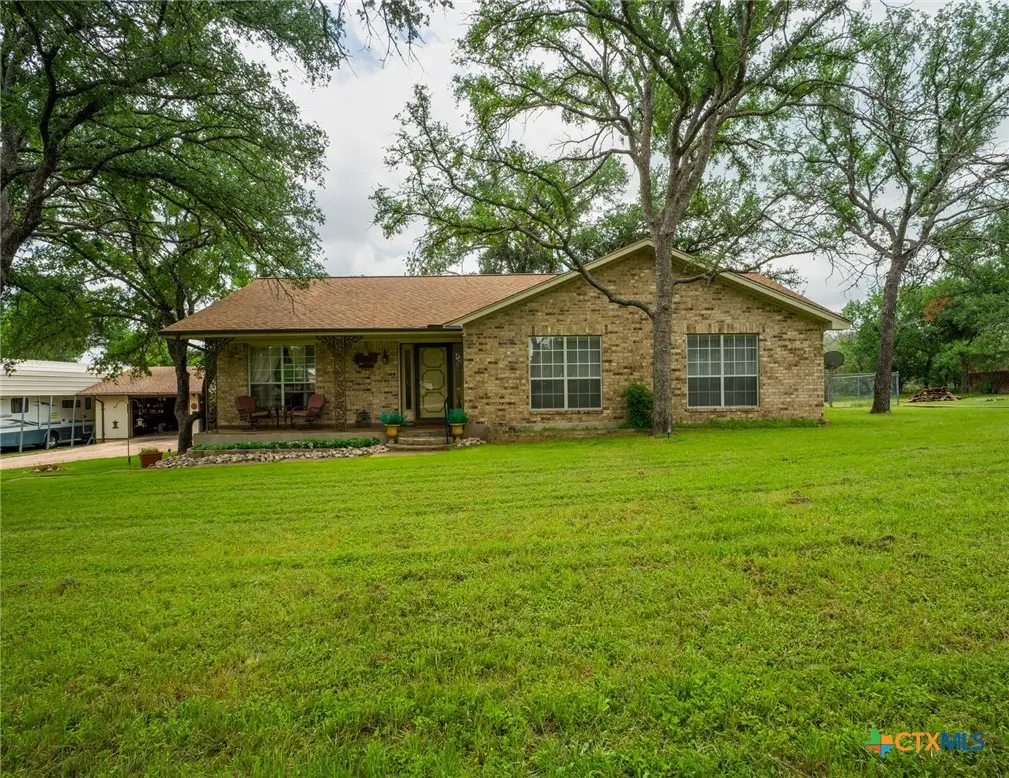 332 Panorama, Buchanan Dam, TX 78609 - #1