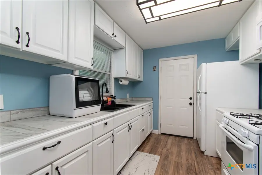 902 N 8th Street, Temple, TX 76501 - #3