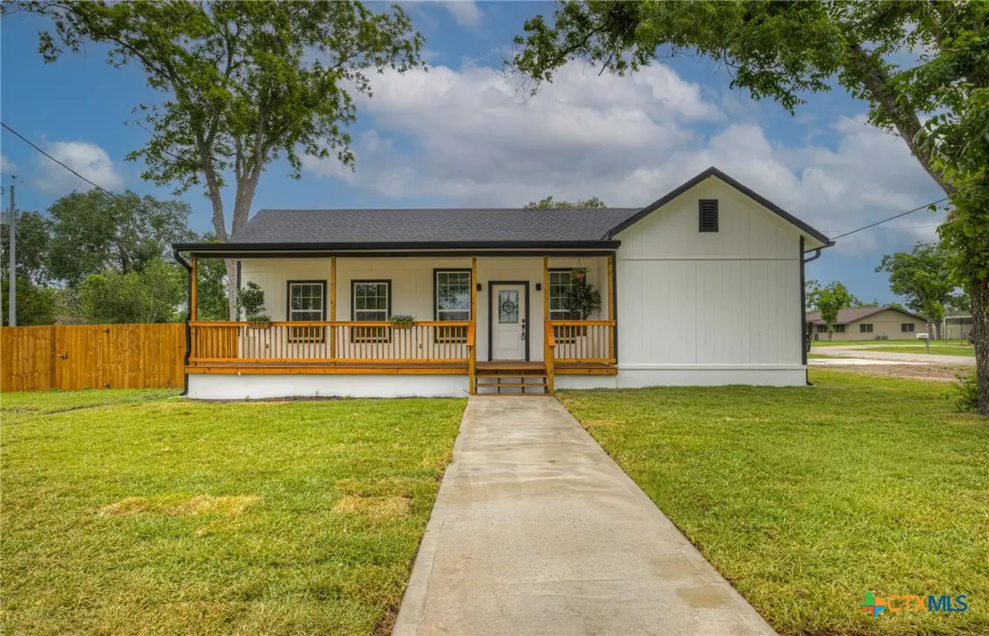 312 N Lavernia, Marion, TX 78124 - #1