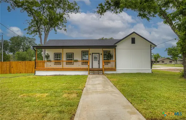 312 N Lavernia, Marion, TX 78124