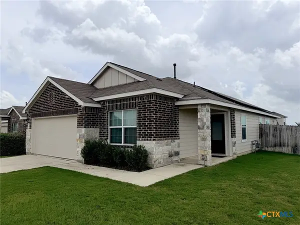 1949 Redstart, New Braunfels, TX 78130
