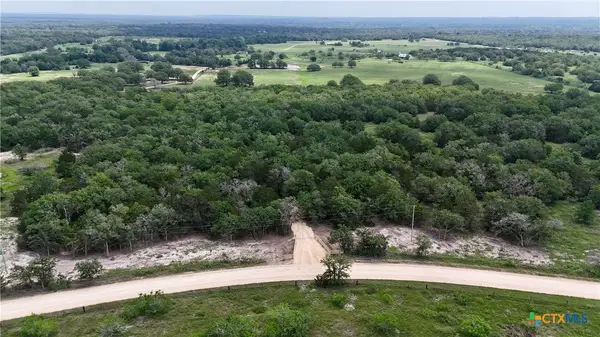 1649 Davis Road, Flatonia, TX 78949