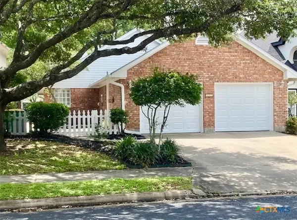 227 Charleston Drive, Victoria, TX 77904