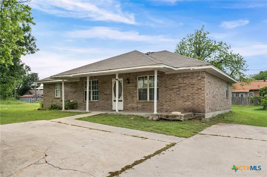 208 N 8th Street, Temple, TX 76501 - #3