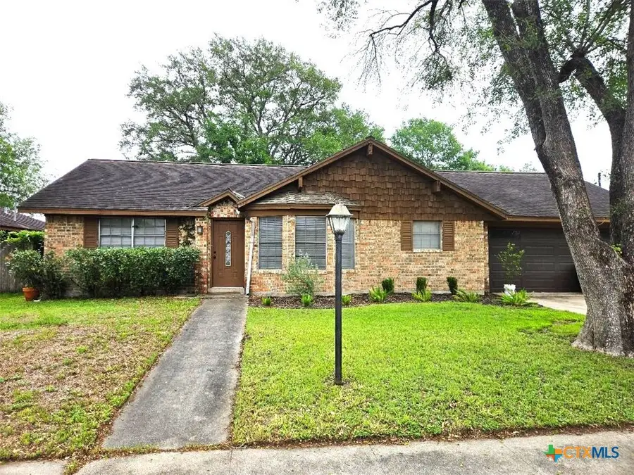 112 Lancaster St, Victoria, TX 77904 - #2