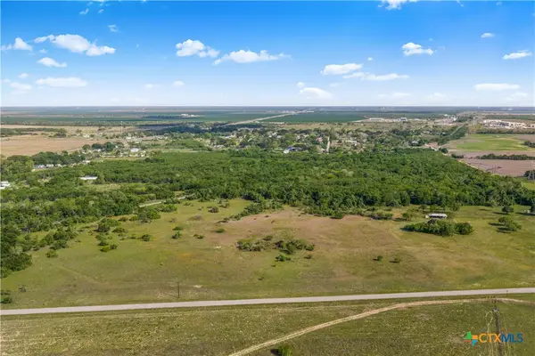 417 Old Bloomington Road, Victoria, TX 77905