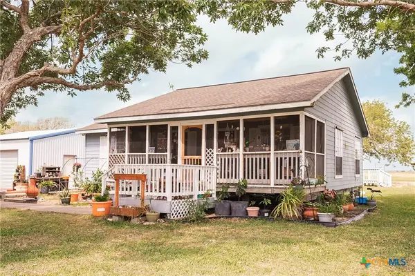 802 Bay Street, Austwell, TX 77950