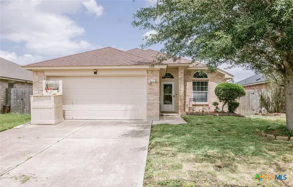 208 Yellowstone Drive, Victoria, TX 77904