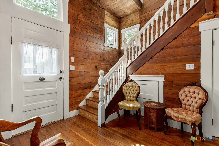 400 N Bowie Street, Seguin, TX 78155 - #3