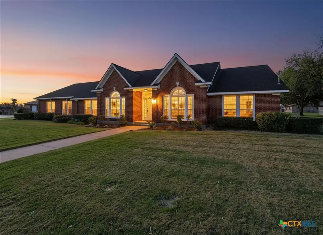 714 Louisiana Avenue, Shiner, TX 77984 - #1