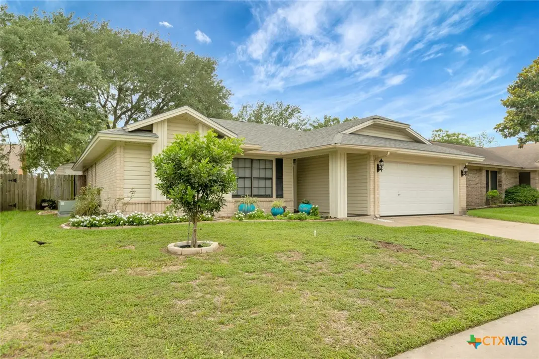 405 Roanoke Drive, Victoria, TX 77904 - #1