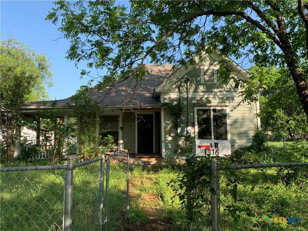 1316 Brady Avenue, Brownwood, TX 76801 - #1