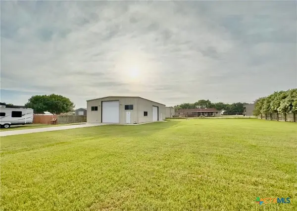 207 Park Lane, Victoria, TX 77904