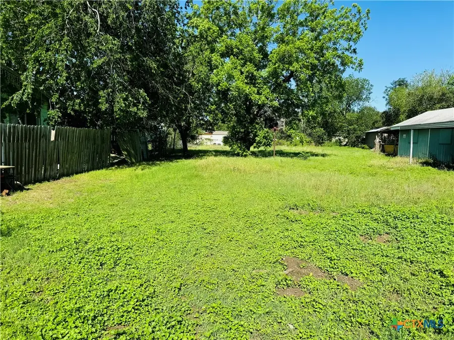 320 Clay Street, Seguin, TX 78155 - #2