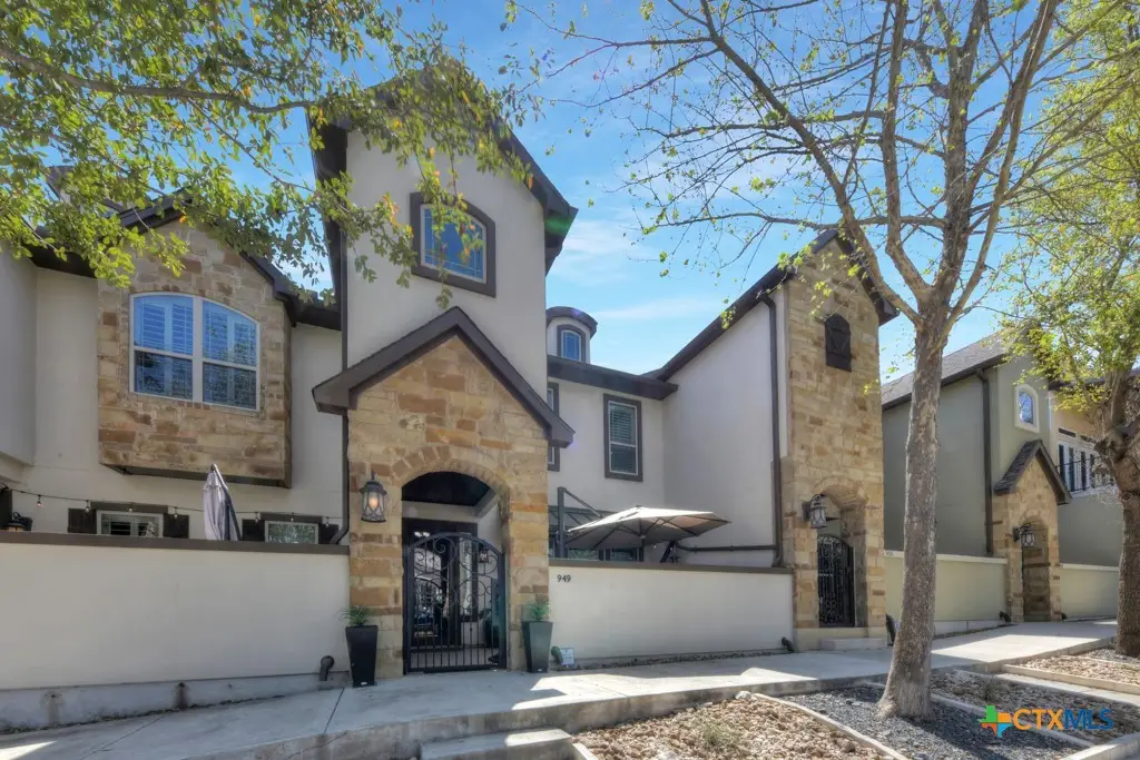 949 N Academy Avenue, New Braunfels, TX 78130 - #1