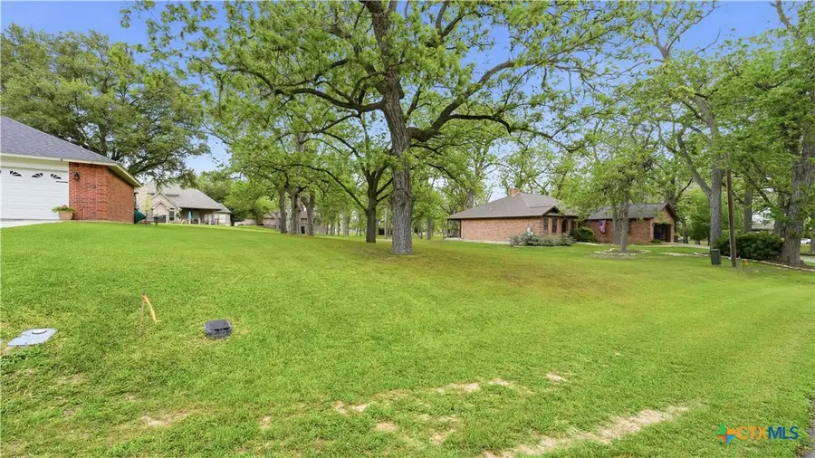 427 Las Brisas, Seguin, TX 78155 - #3