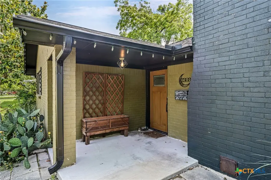 2303 N 15th Street, Temple, TX 76501 - #3