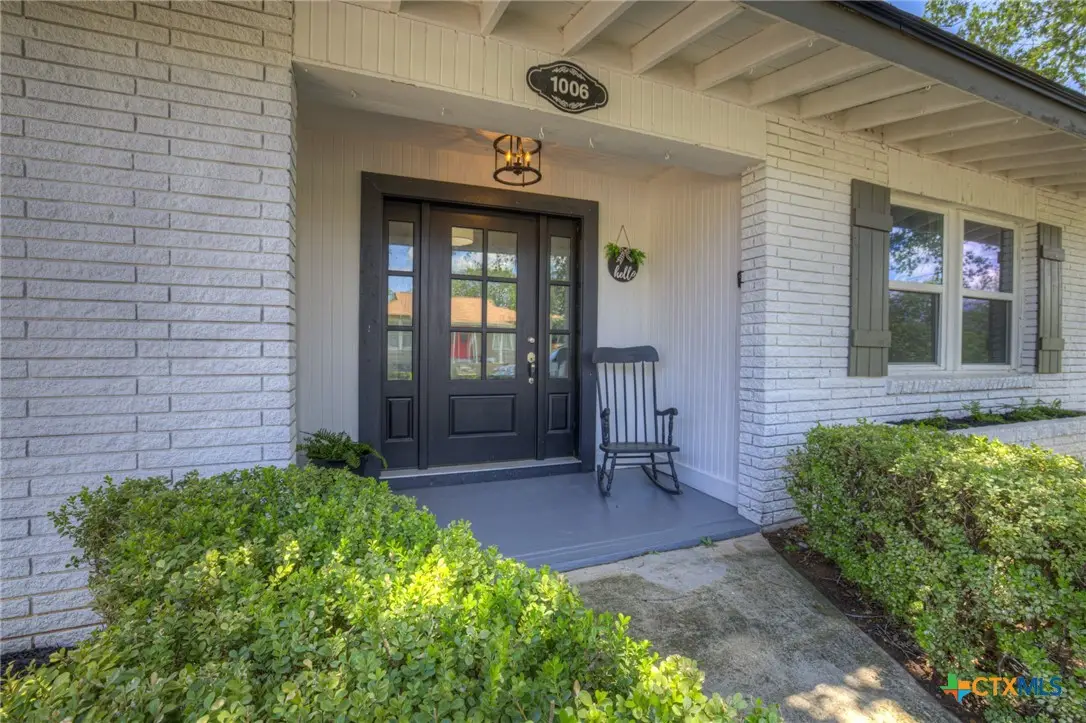 1006 Pecan Street, Floresville, TX 78114 - #1