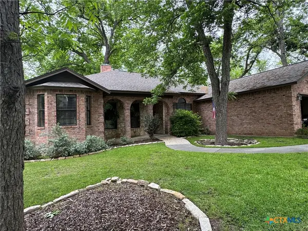 433 Las Brisas Boulevard, Seguin, TX 78155