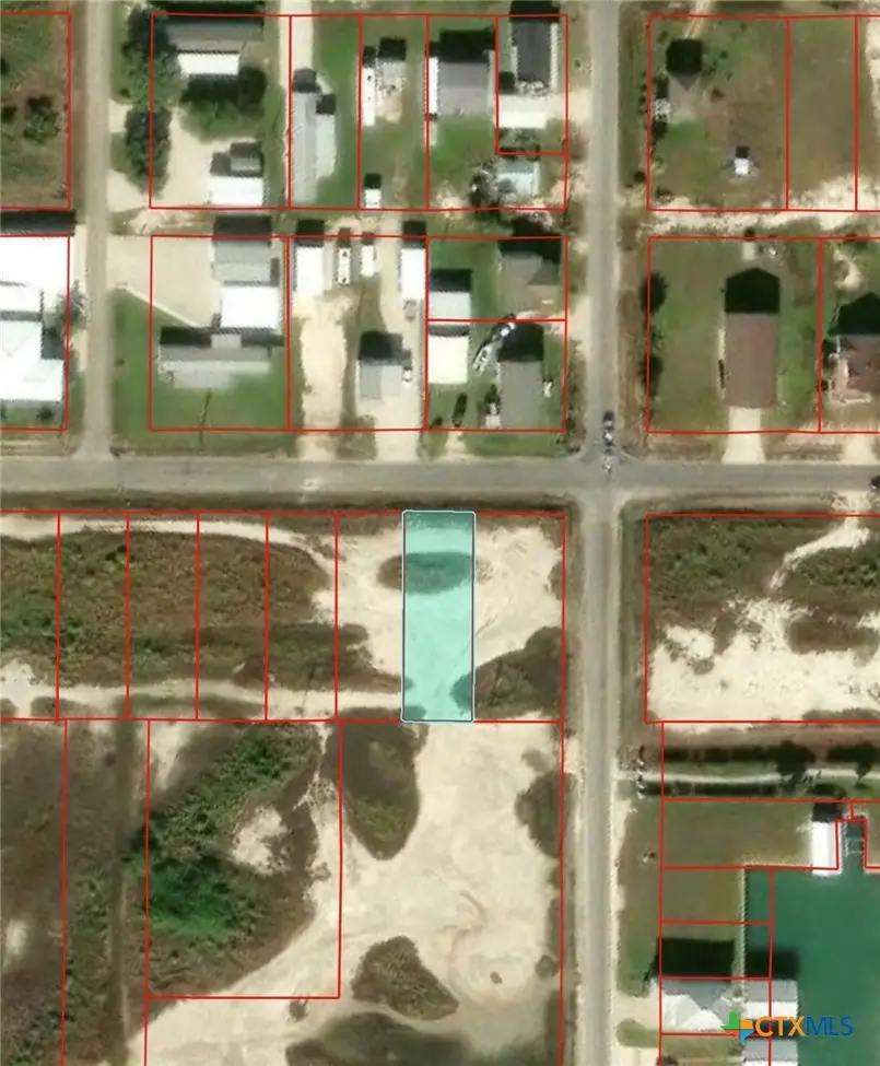 2 W Maple Street, Port Oconnor, TX 77982 - #2