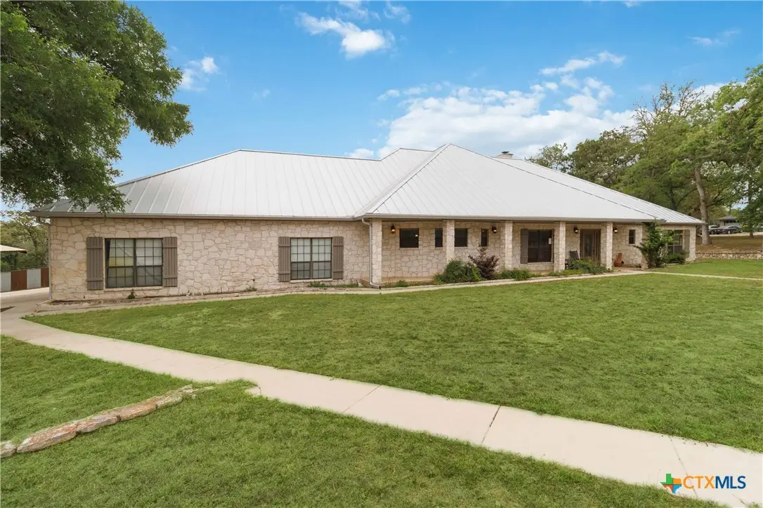 233 Twin Oaks Drive, La Vernia, TX 78121 - #1