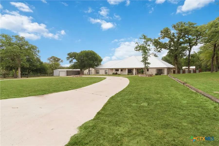 233 Twin Oaks Drive, La Vernia, TX 78121 - #2