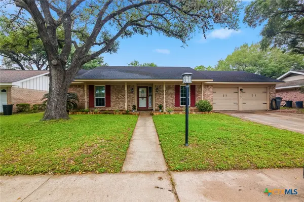 1307 Plantation Road, Victoria, TX 77904