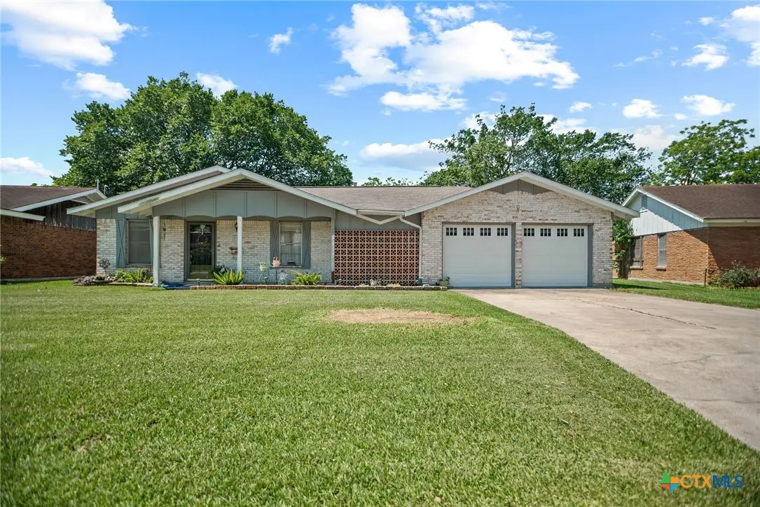 519 Travis Street, Port Lavaca, TX 77979 - #1