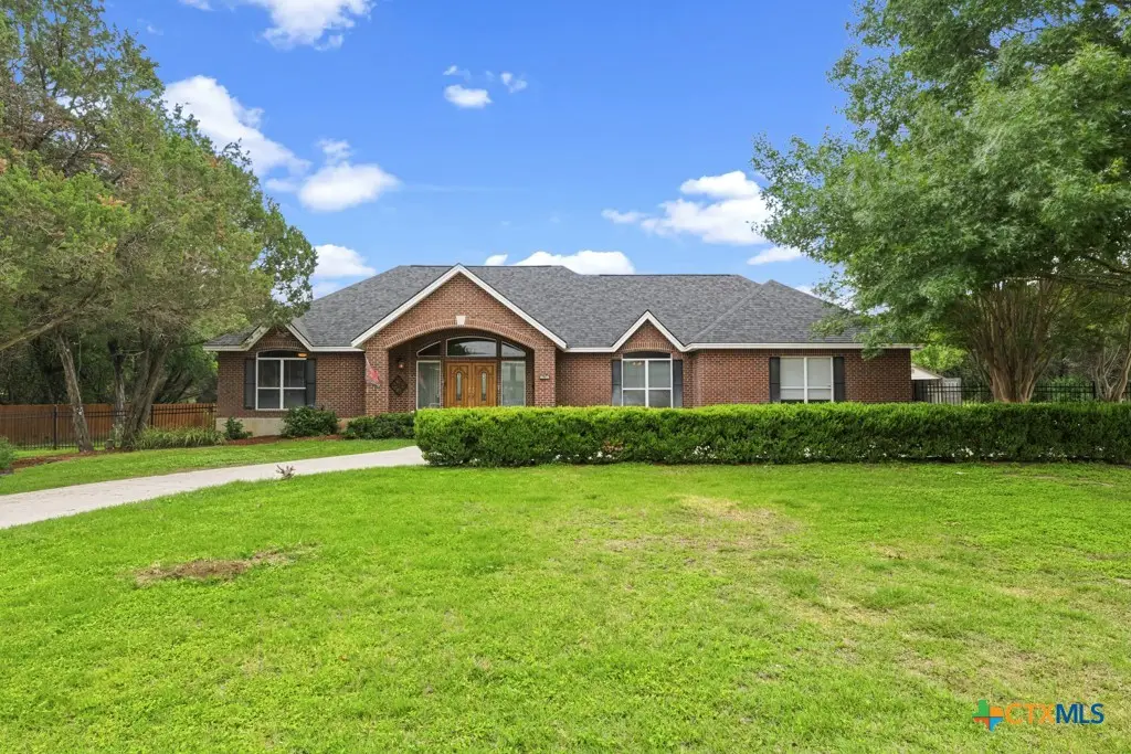 71 Horseshoe Trail, New Braunfels, TX 78130 - #1