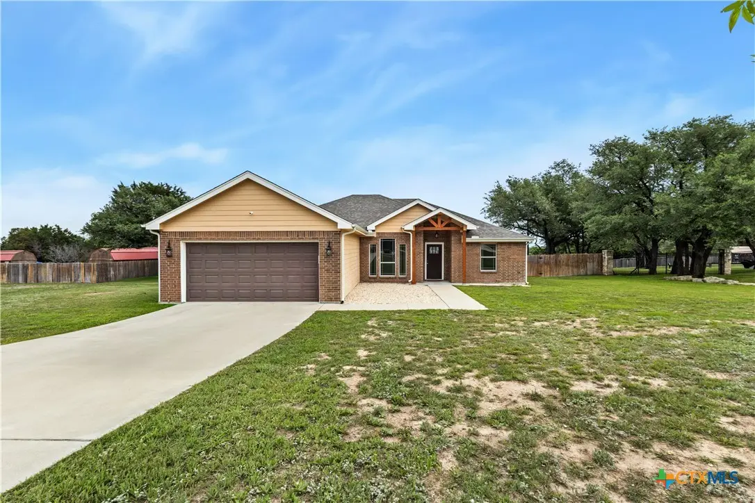 301 Sunrise Hills, Lampasas, TX 76550 - #1
