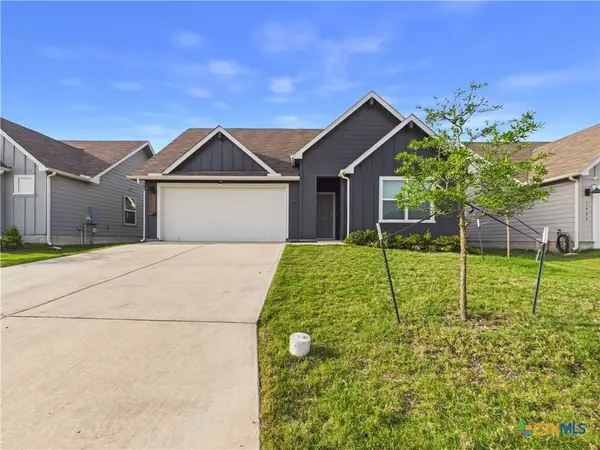 1012 Betsy Drive, Seguin, TX 78155
