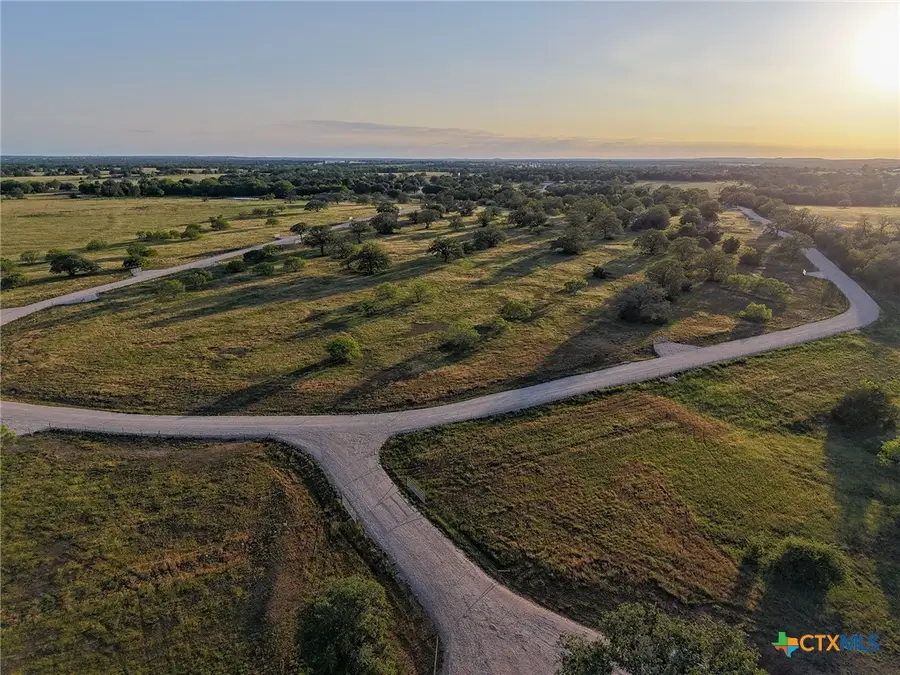716 Main Loop Road, Waelder, TX 78959 - #3