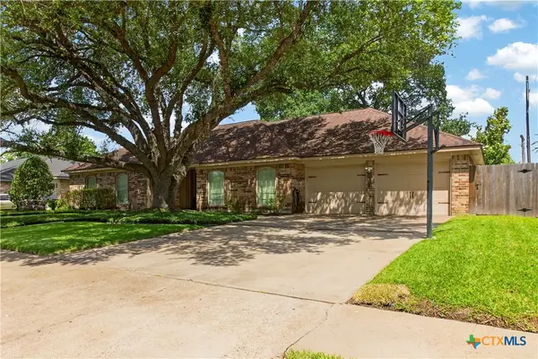 205 Merlin Street, Victoria, TX 77904