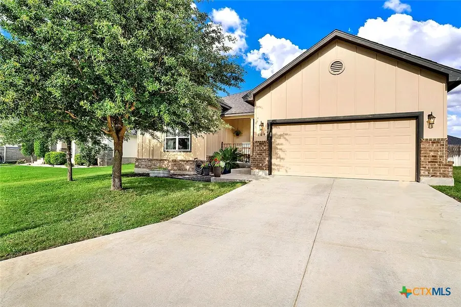 109 Grandview, Floresville, TX 78114 - #2